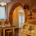 Nella Campagna Toscana Con La Croce