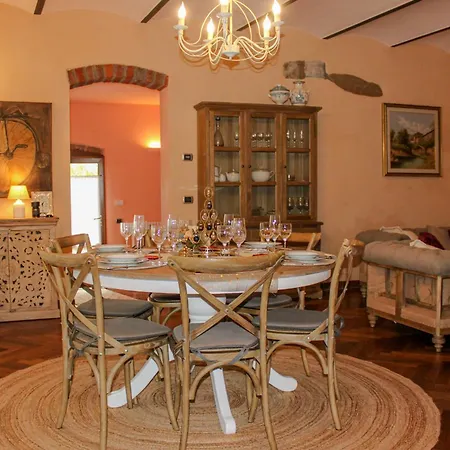 Nella Campagna Toscana Con Villa *